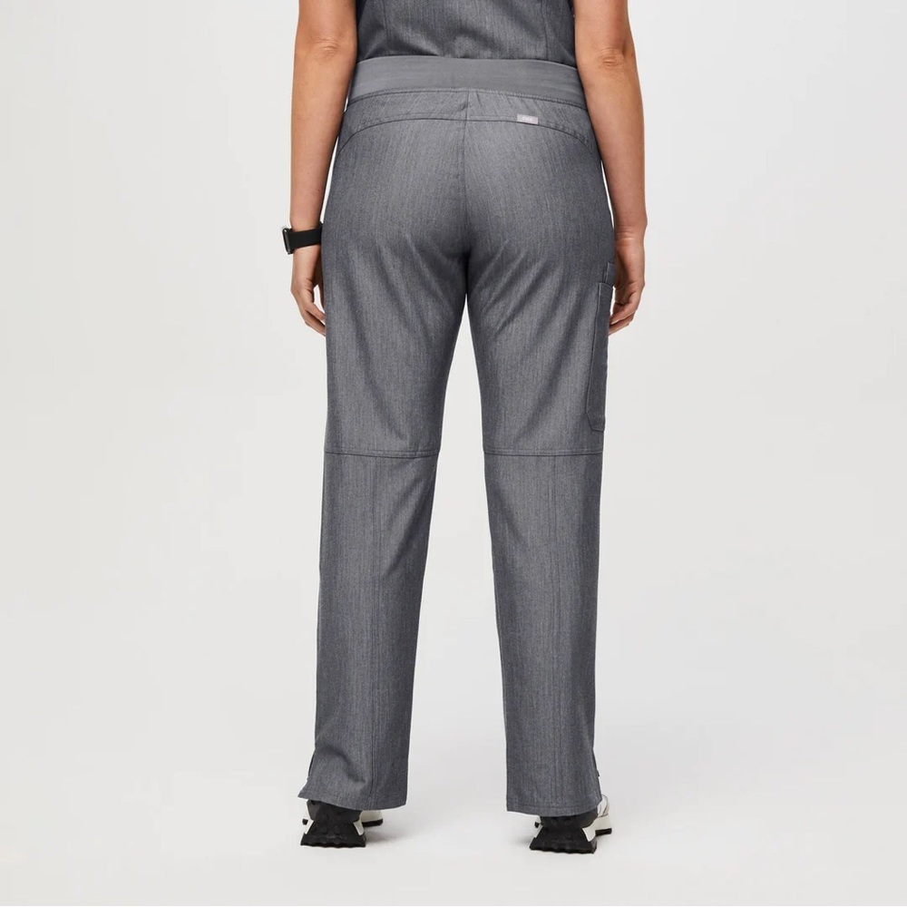 Brand: FIGS Kade Cargo Scrub Pants for Women and‎ Men size XL - Picture 6 of 14